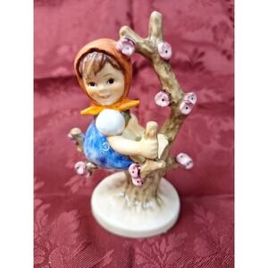 Goebel Hummel Apple Tree Girl Figurine Fruhling 141 3/0 W Germany Vintage